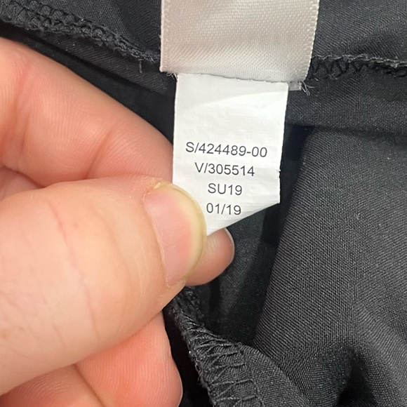 Athleta Baja Short 2.0 Laser Cut Shorts Lightweight Drawstring Zipper Shorts 2 - Picture 10 of 10